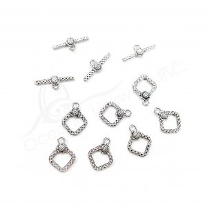 (CLOSE OUT) BEADS - METAL SQUARE TOGGLE CLASP WITH FLOWER (PK 100 PAIRS) 1.5 CM W X 2 MM T