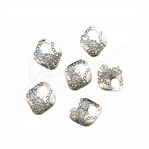 (CLOSE OUT) BEADS - METAL SQUARE WITH FLOWERS (PK 50) 28 MM L X 1 MM T