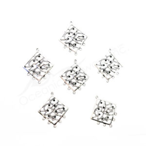 (CLOSE OUT) BEADS - METAL DIAMOND WITH STONE SETTINGS & LOOPS (PK 20) 29 MM W X 1 MM T